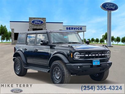 New 2025 Ford Bronco Outer Banks w/ Sasquatch Package