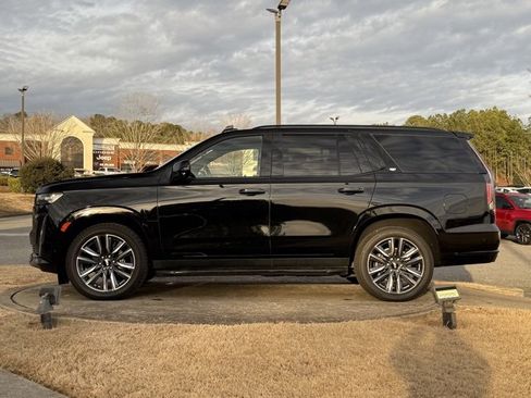 Used 2023 Cadillac Escalade Sport image 4