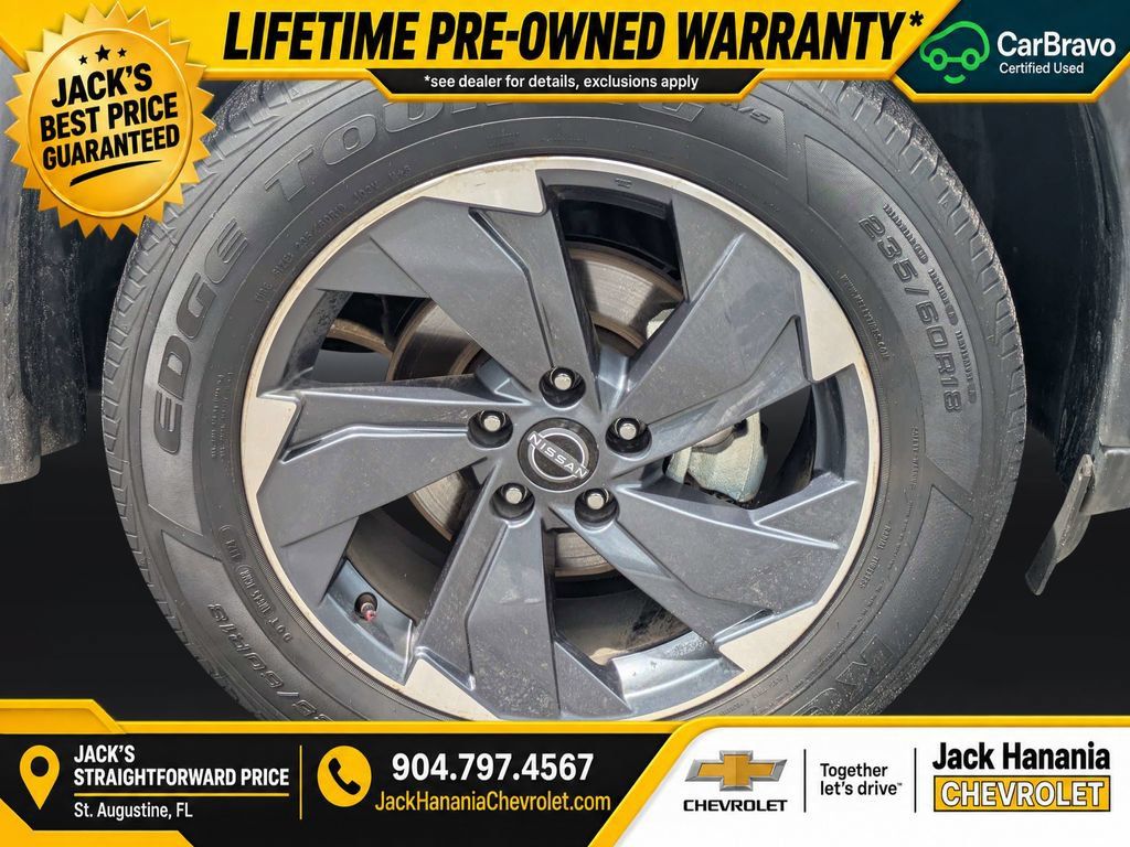 Used 2024 Nissan Rogue SV FWD image 11
