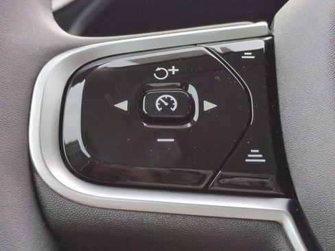 New 2026 Volvo XC90 B5 Plus image 24