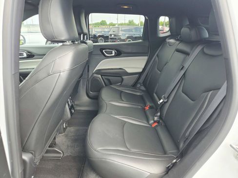 Used 2025 Jeep Compass Limited AWD/4WD image 13