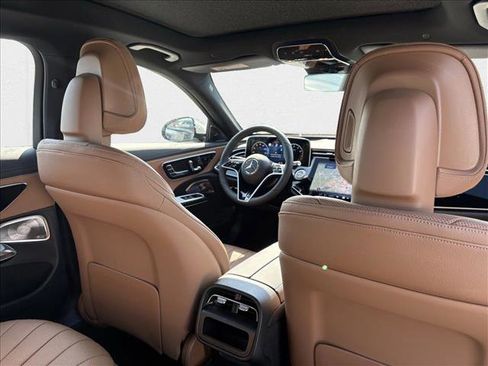 New 2026 Mercedes-Benz E 350 4MATIC Sedan image 20