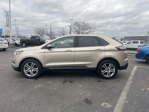 Used 2017 Ford Edge Titanium image 3