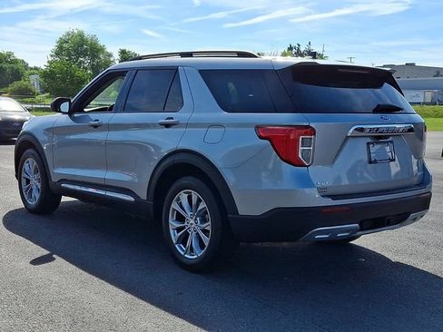 Used 2023 Ford Explorer XLT w/ Equipment Group 202A AWD/4WD image 7