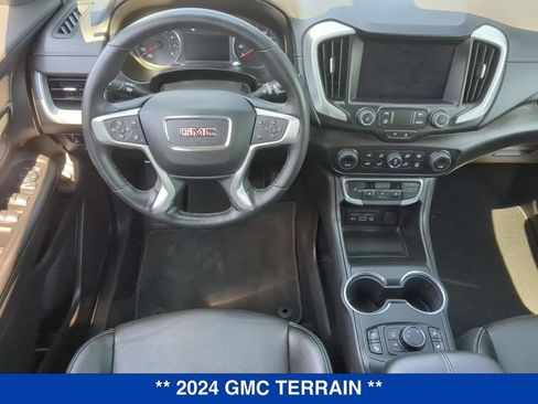 Used 2024 GMC Terrain SLT AWD/4WD image 18