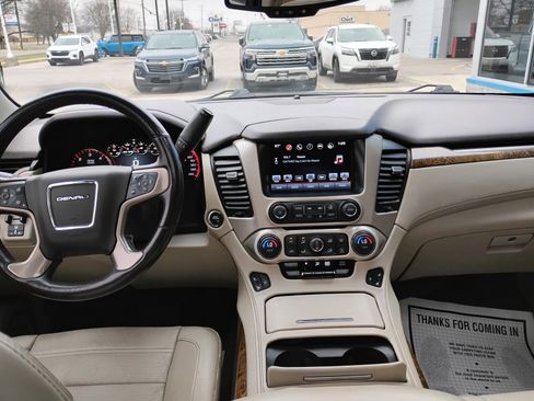 Used 2016 GMC Yukon Denali w/ Open Road Package AWD/4WD image 4