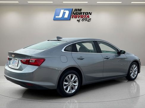Used 2025 Chevrolet Malibu LT FWD image 5