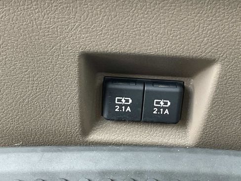 Used 2023 Lexus GX 460 Premium w/ Accessory Package AWD/4WD image 17