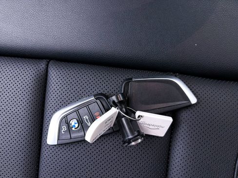 Used 2024 BMW X3 sDrive30i w/ M Sport Package image 27