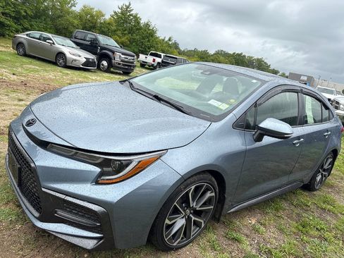 Used 2022 Toyota Corolla SE w/ SE Premium Package FWD image 11