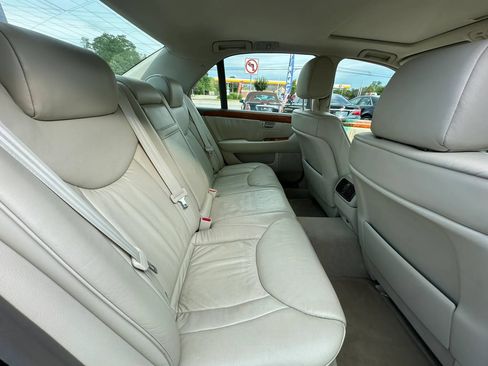 Used 2001 Lexus LS 430 RWD image 32
