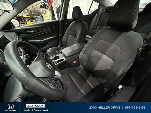 Used 2025 Nissan Altima 2.5 SV FWD image 26