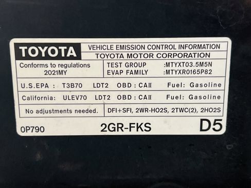Used 2021 Toyota Tacoma TRD Sport w/ Technology Package AWD/4WD image 19