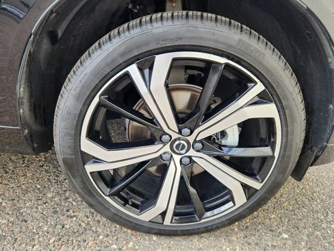 Certified 2024 Volvo XC60 B5 Ultimate w/ Protection Package Premier AWD/4WD image 21