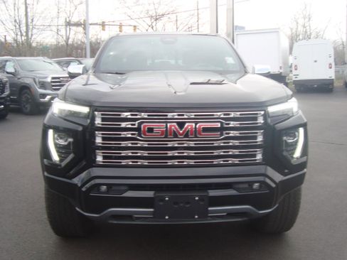 Used 2024 GMC Canyon Denali AWD/4WD image 2