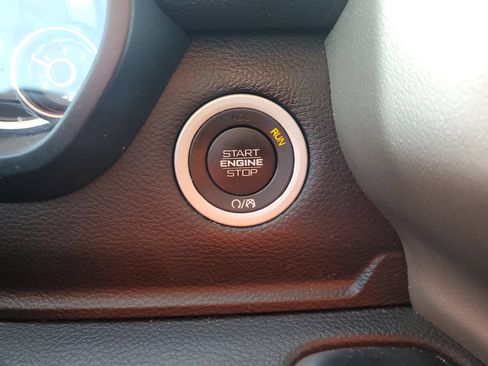 Used 2021 RAM 1500 Laramie AWD/4WD image 24