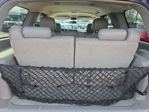 Used 2004 Chevrolet Tahoe LT w/ LT Preferred Equipment Group image 15