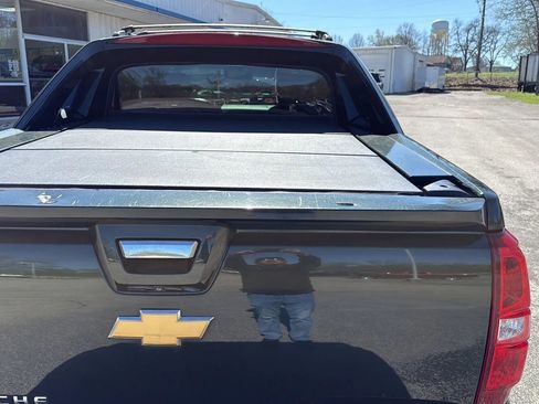 Used 2013 Chevrolet Avalanche LS image 5