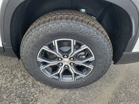 New 2026 GMC Acadia AT4 w/ Luxury Package AWD/4WD image 8