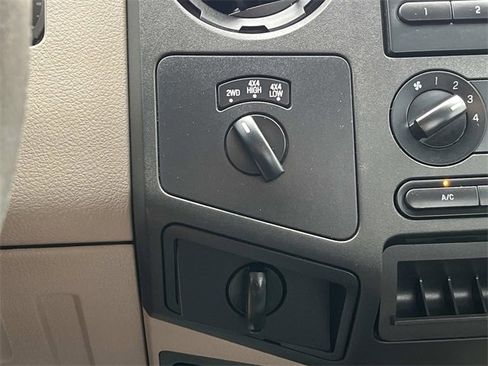 Used 2010 Ford F250 XL image 25