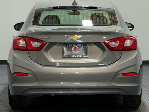 Used 2019 Chevrolet Cruze LT FWD image 6