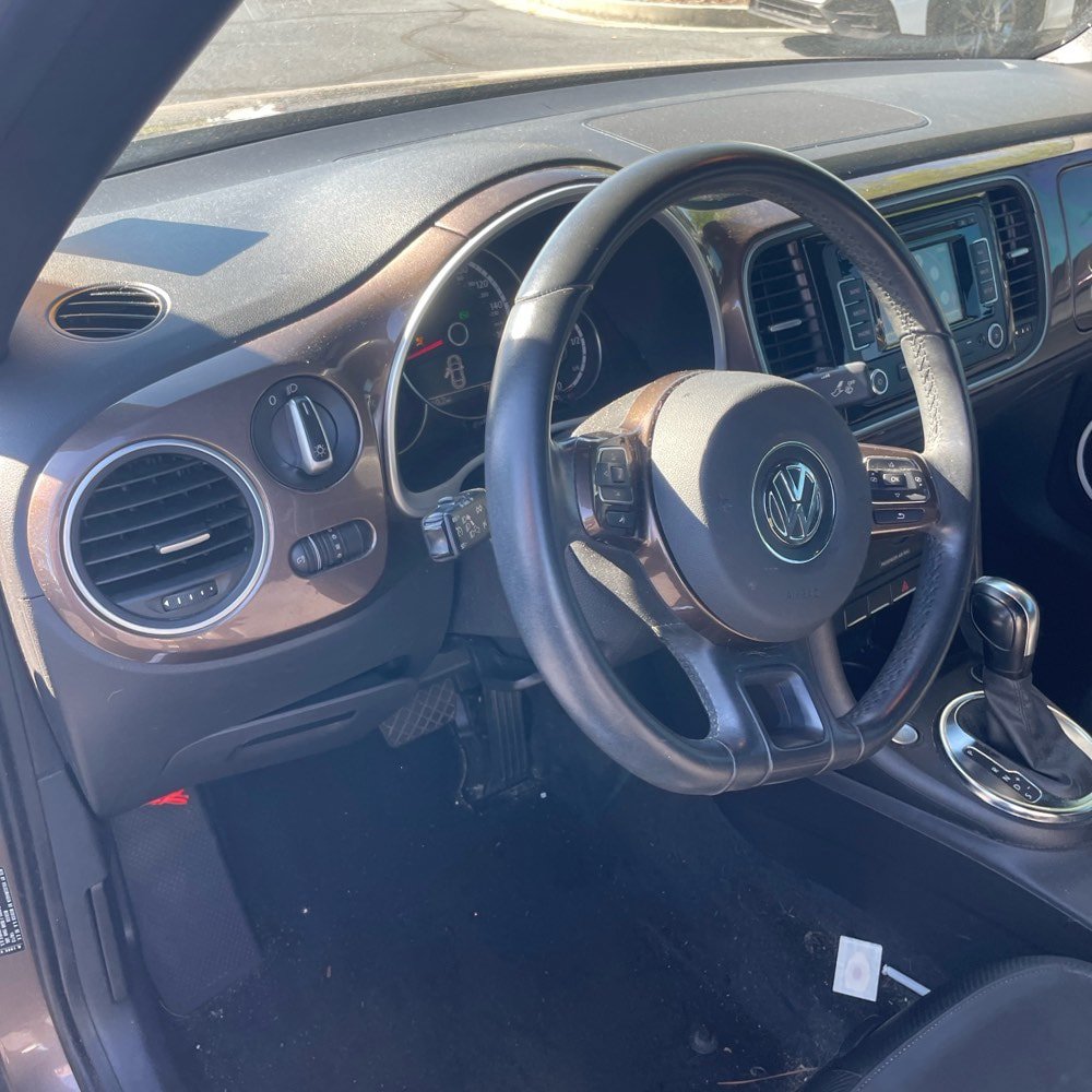 Used 2013 Volkswagen Beetle 2.5 FWD image 7