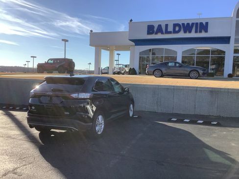 Used 2018 Ford Edge SEL image 7