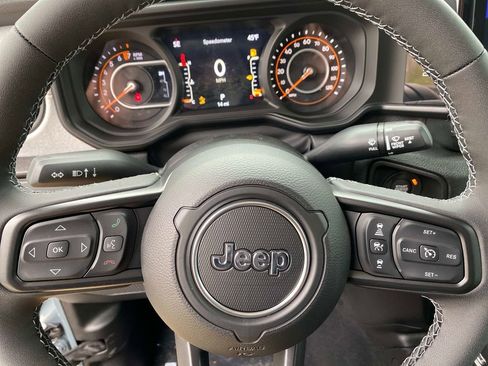 New 2026 Jeep Gladiator Sport AWD/4WD image 13