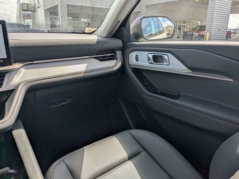 New 2026 Ford Explorer Active w/ Active Comfort Package image 17