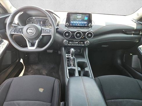 Used 2025 Nissan Sentra SR FWD image 18