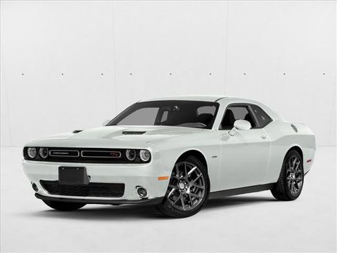 Used 2018 Dodge Challenger R/T Plus RWD image 1