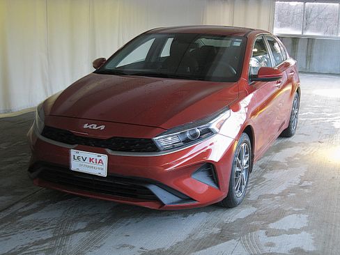 Used 2023 Kia Forte LXS image 18