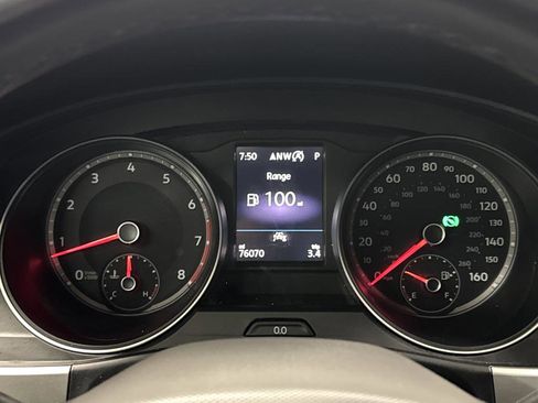 Used 2021 Volkswagen Atlas Cross Sport SE w/ Panoramic Sunroof Package image 17