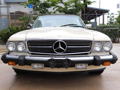 Used 1987 Mercedes-Benz 560 SL image 3