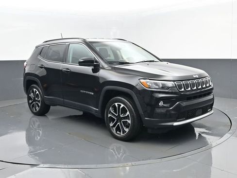 Used 2022 Jeep Compass Limited AWD/4WD image 3