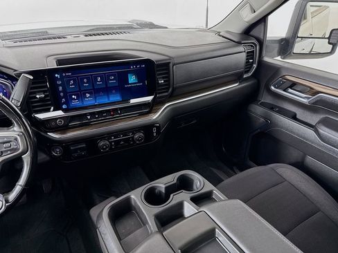 Used 2024 Chevrolet Silverado 3500 LT image 26