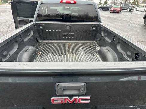 Used 2017 GMC Sierra 1500 SLE image 23