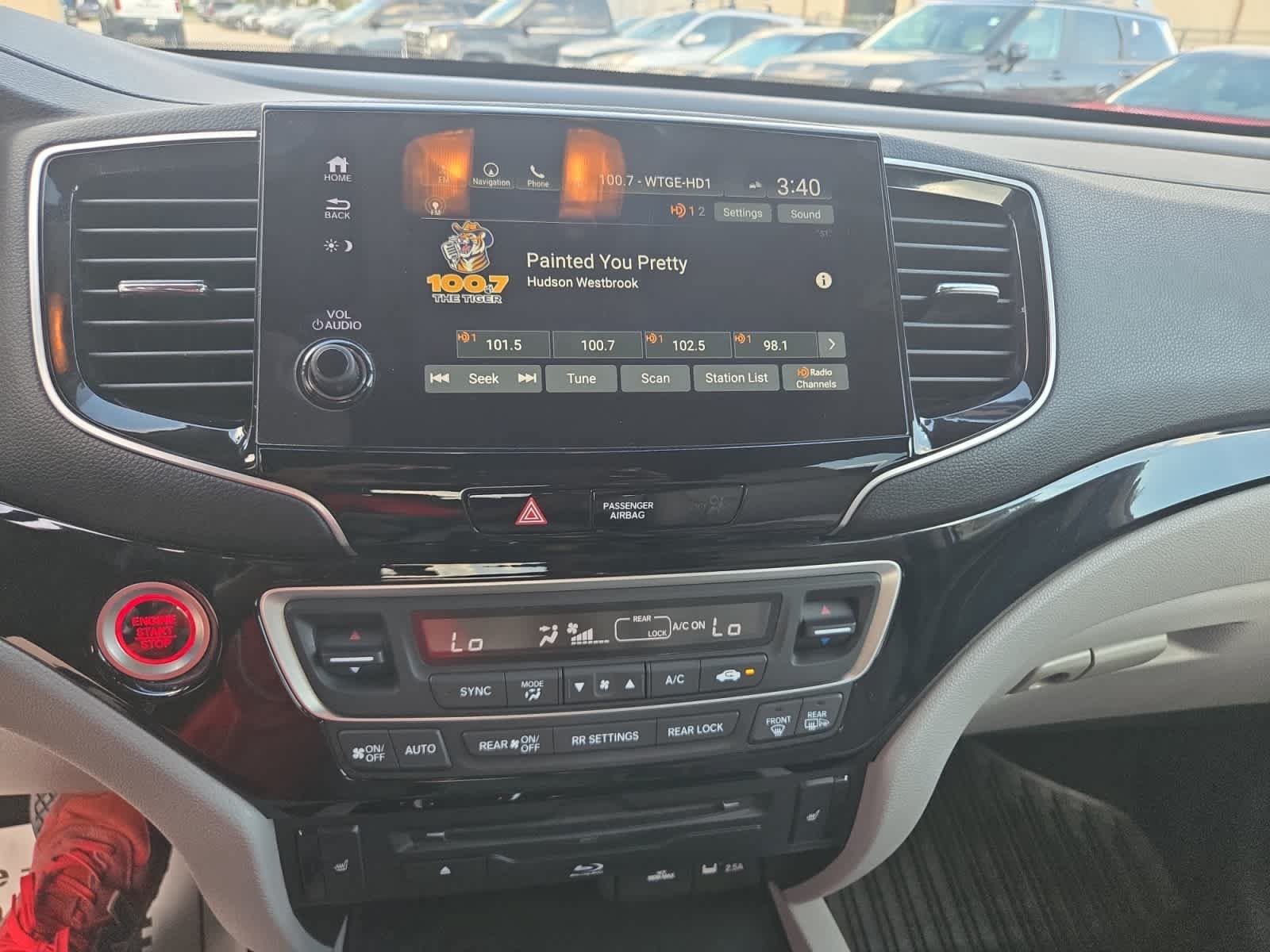 Used 2019 Honda Pilot Touring image 16