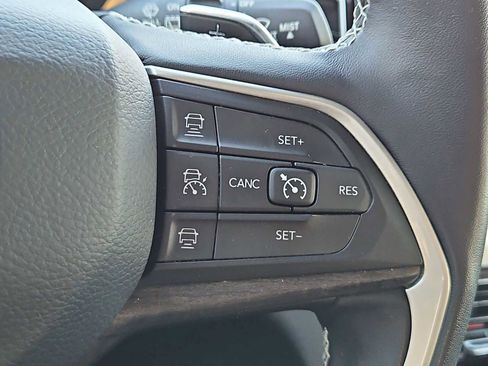 Used 2021 Jeep Grand Cherokee L Limited image 25