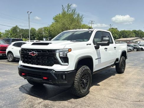 New 2026 Chevrolet Silverado 2500 ZR2 w/ LPO, Dark Essentials Package AWD/4WD image 5