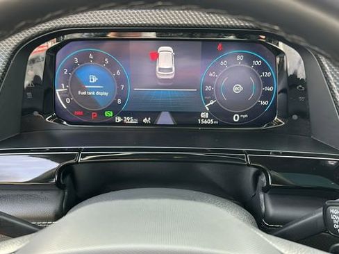 Used 2024 Volkswagen Atlas Cross Sport SEL R-Line image 15