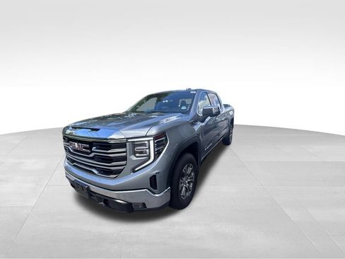 Used 2025 GMC Sierra 1500 SLT RWD image 3