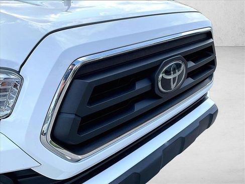 Used 2021 Toyota Tacoma SR5 RWD image 27
