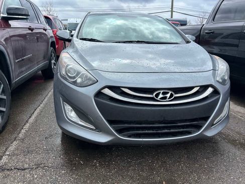 Used 2014 Hyundai Elantra GT w/ Option Group 02 image 7
