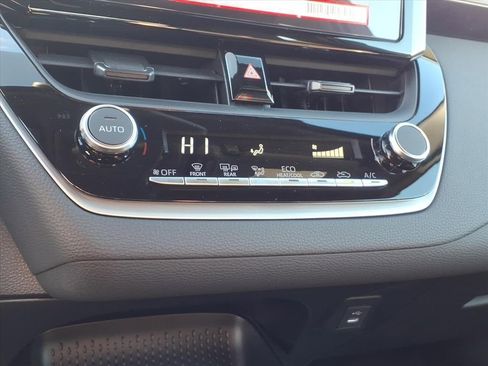 Certified 2026 Toyota Corolla SE image 18