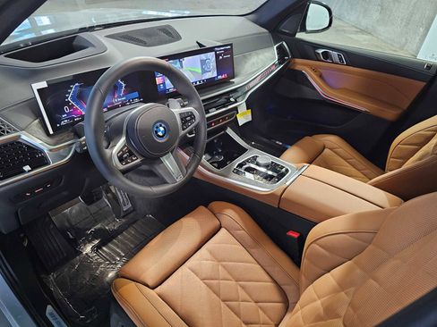 New 2026 BMW X5 xDrive50e w/ M Sport Package image 2