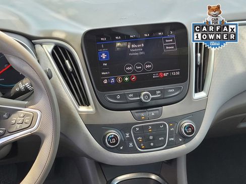 Used 2022 Chevrolet Malibu LT FWD image 14