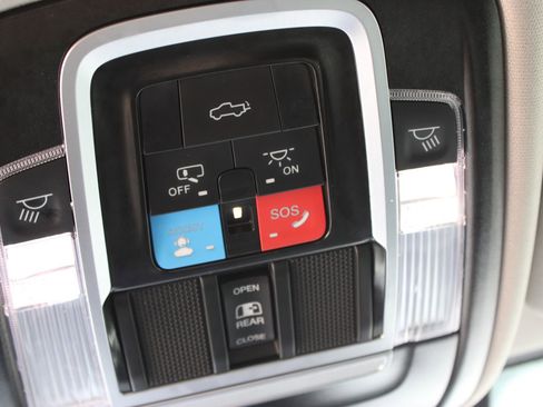 Used 2024 RAM 2500 Laramie w/ Safety Group image 22