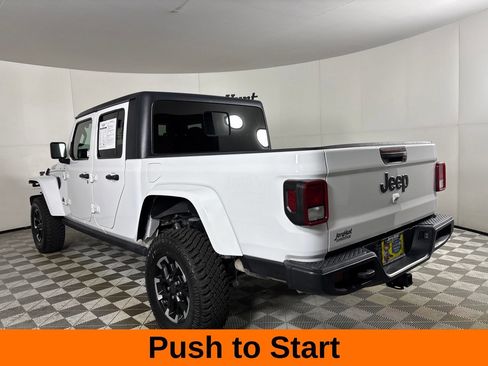 Used 2022 Jeep Gladiator Sport AWD/4WD image 9