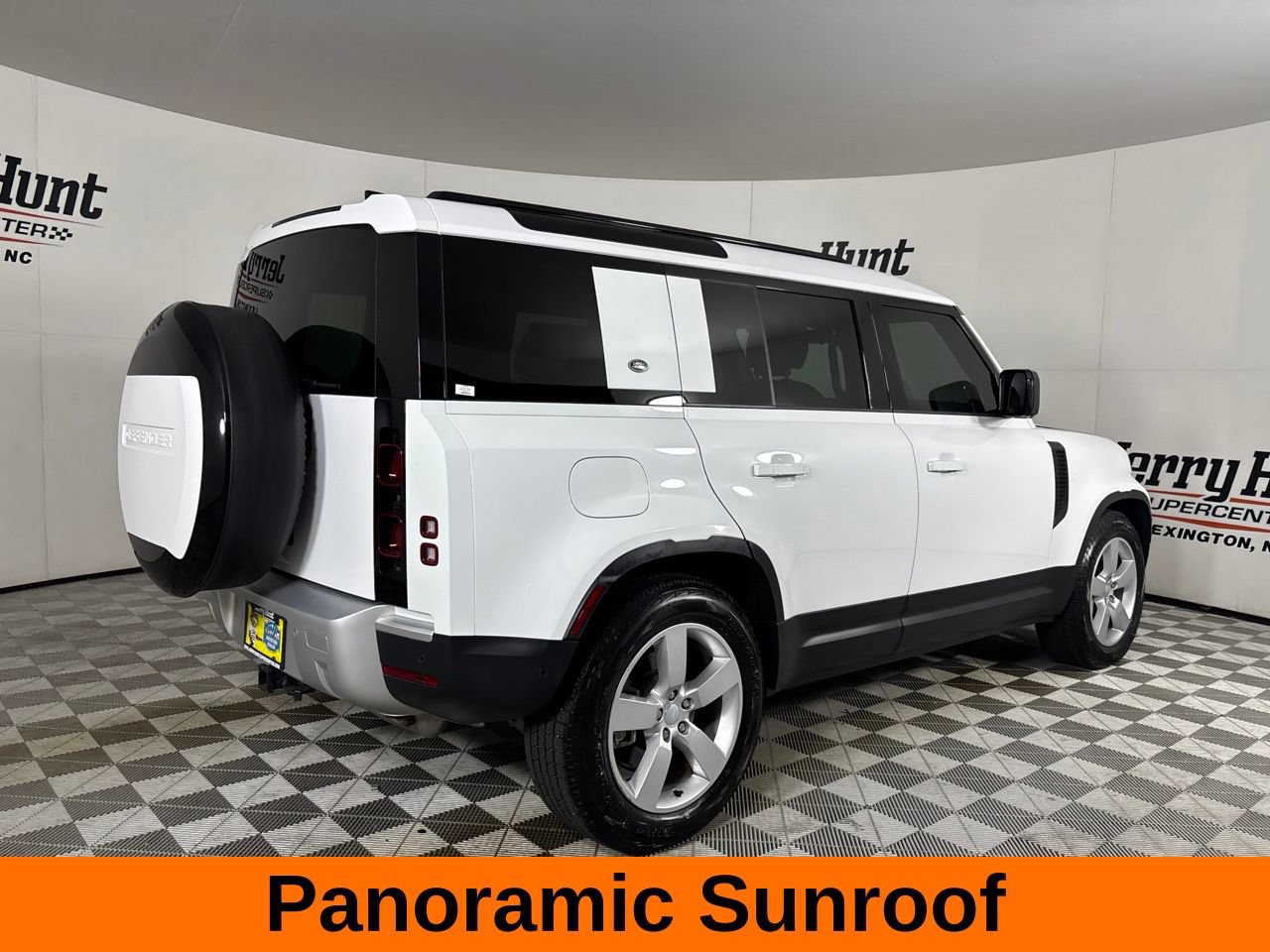 Used 2024 Land Rover Defender 110 S AWD/4WD image 5